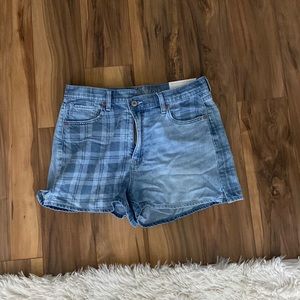 American Eagle Highest Rise Mom Short